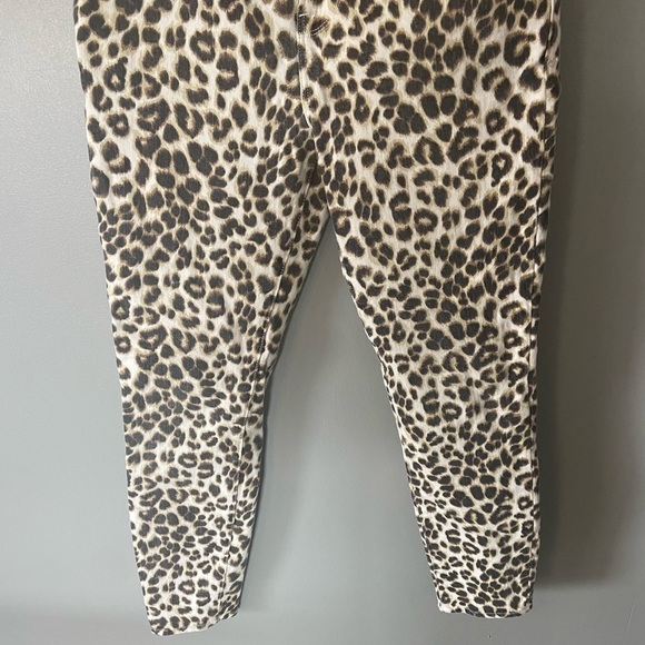 FRAME DENIM Ali Leopard Print High-Rise Cigarette Jeans - Picture 6 of 11